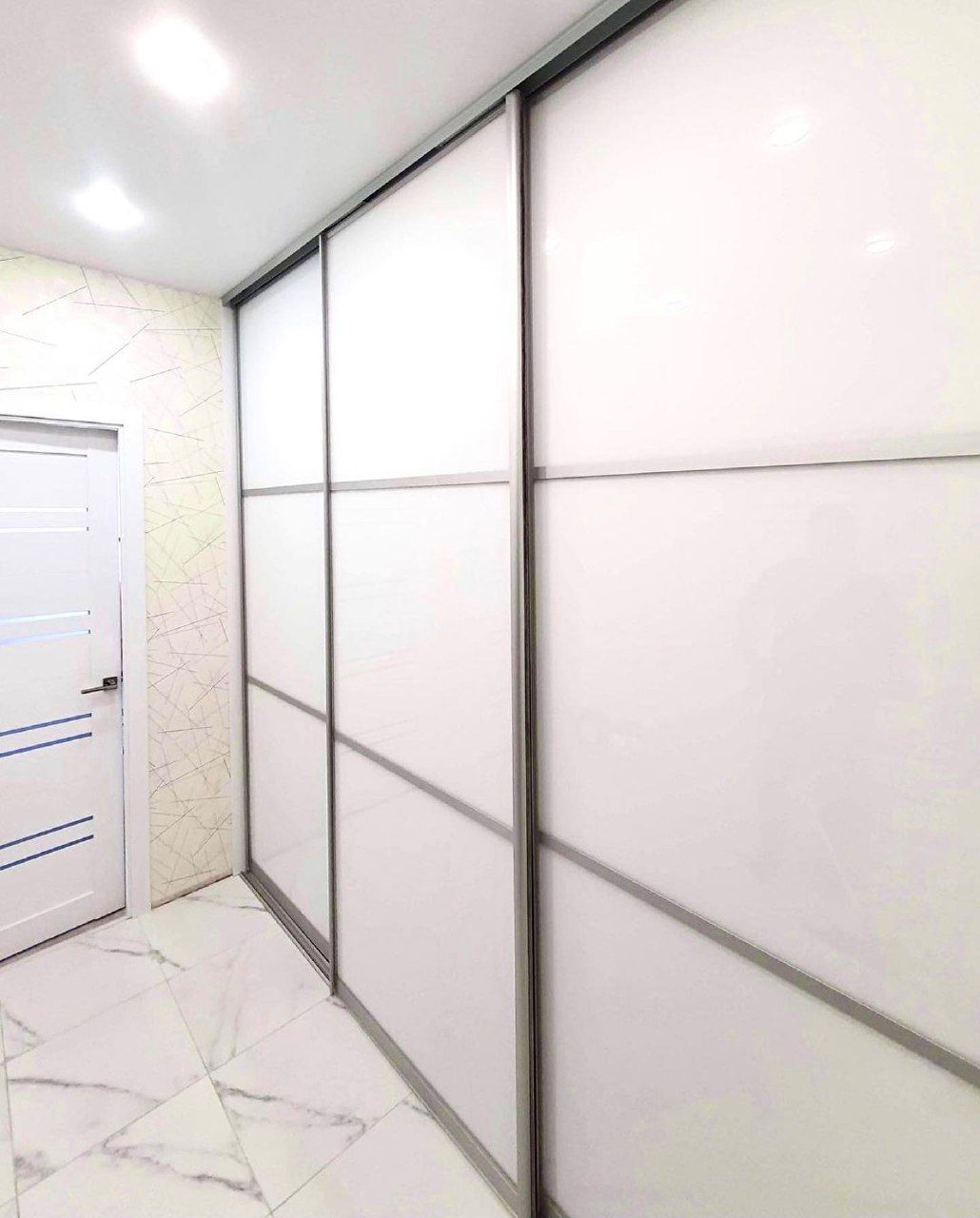 Шкаф-купе в цвете Бежевый песок, ЖК «Меркато» - фото