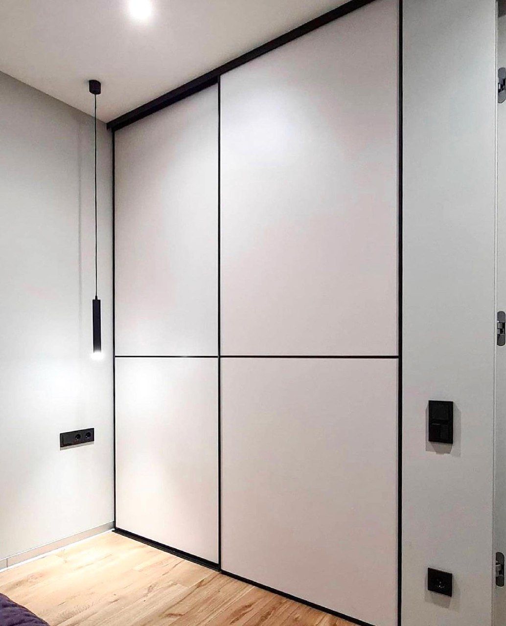 Белый шкаф-купе с корпусной частью цвета Дуб, ЖК Морская симфония, фото - 2