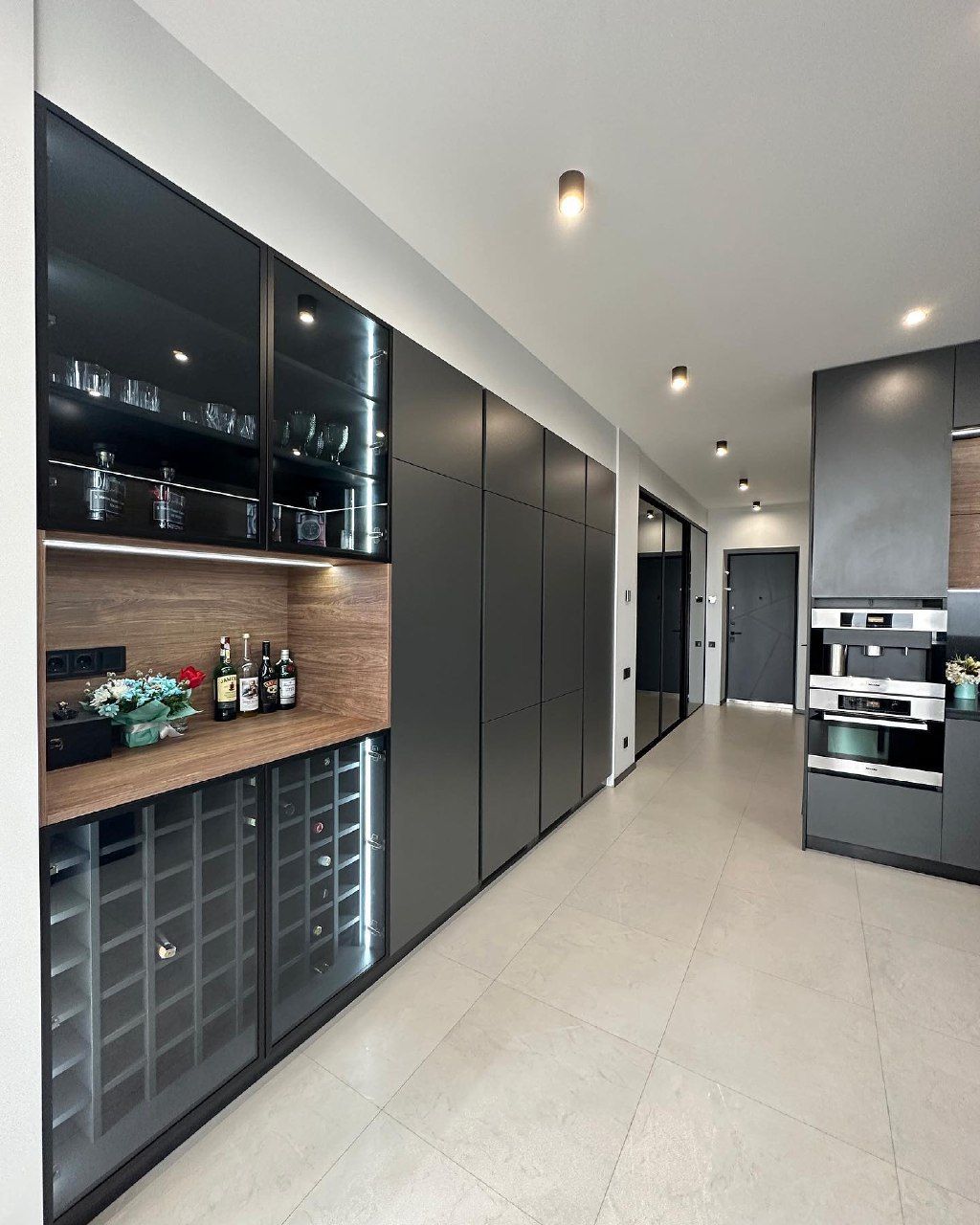 П-образная кухня в современном стиле, ЖК ‭Актер, фото - 3