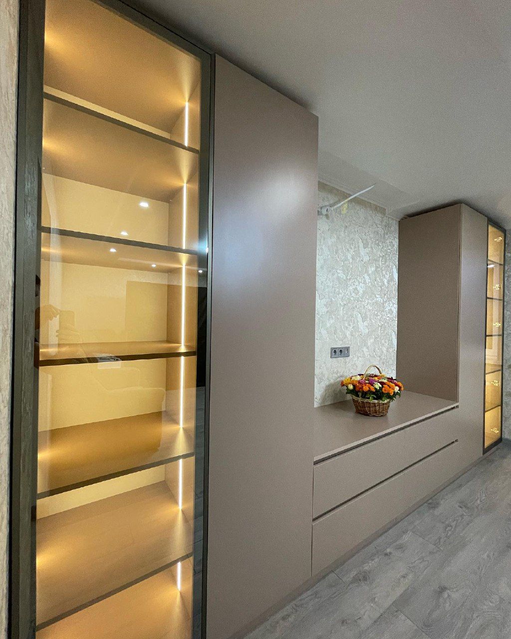 Современный шкаф-ТВ-зона в гостиную, фото - 2