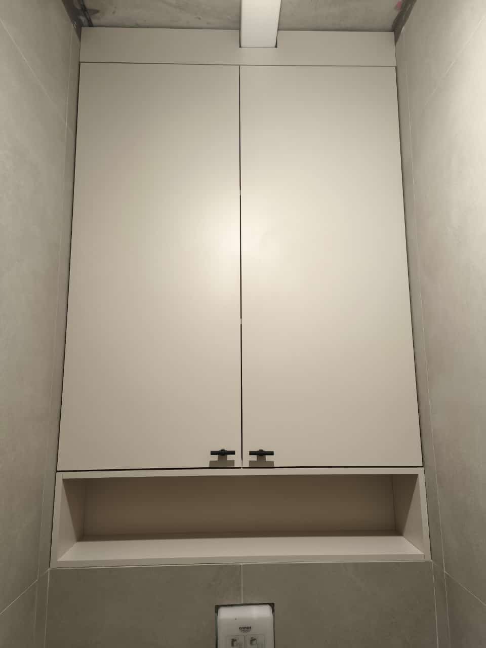 Комплект шкафов в санузел: для инсталляции, стирально-сушильной машины и коммуникаций - фото