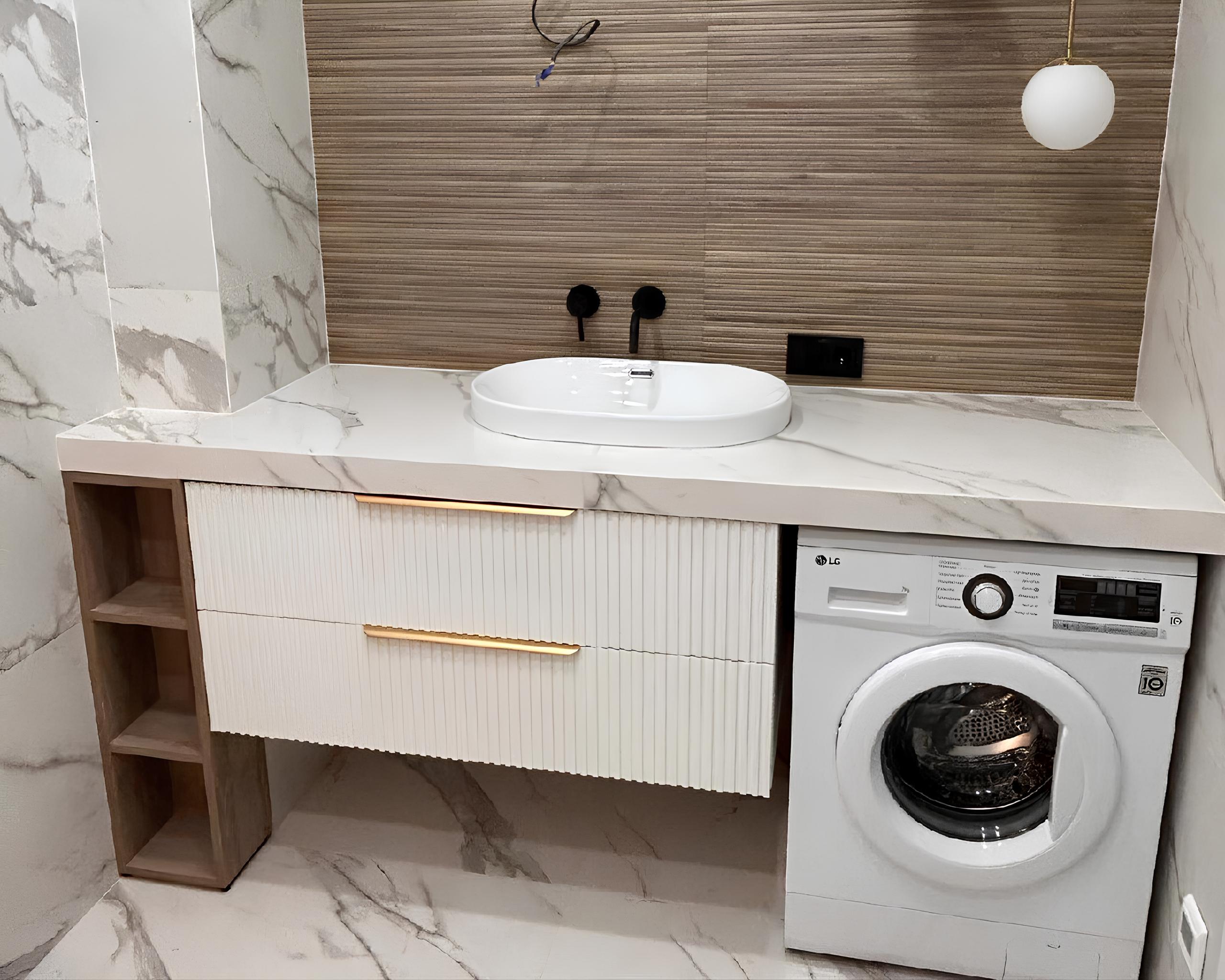 Современная мебель в туалетную комнату в цветах Базовый белый и Дуб Гладстоун - фото