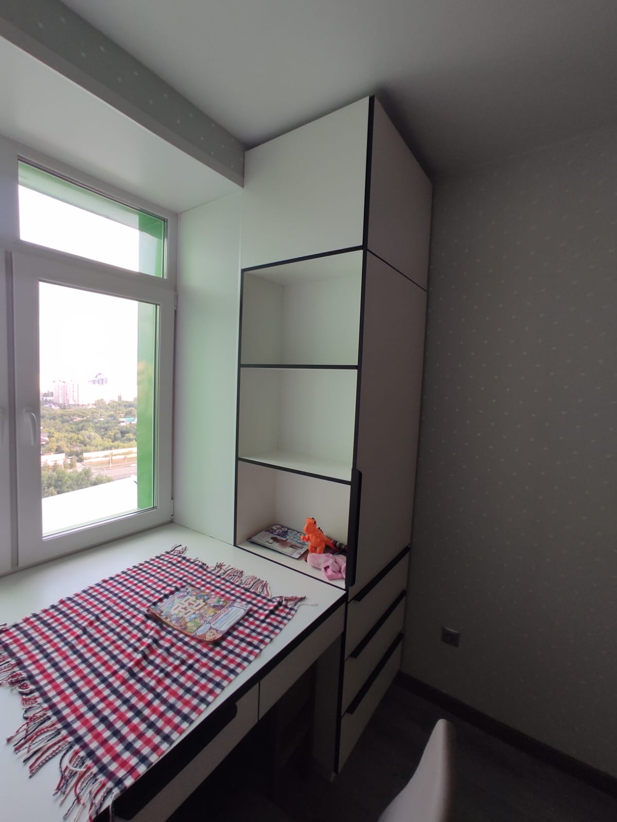 Универсальный комплект мебели в детскую комнату, фото - 4