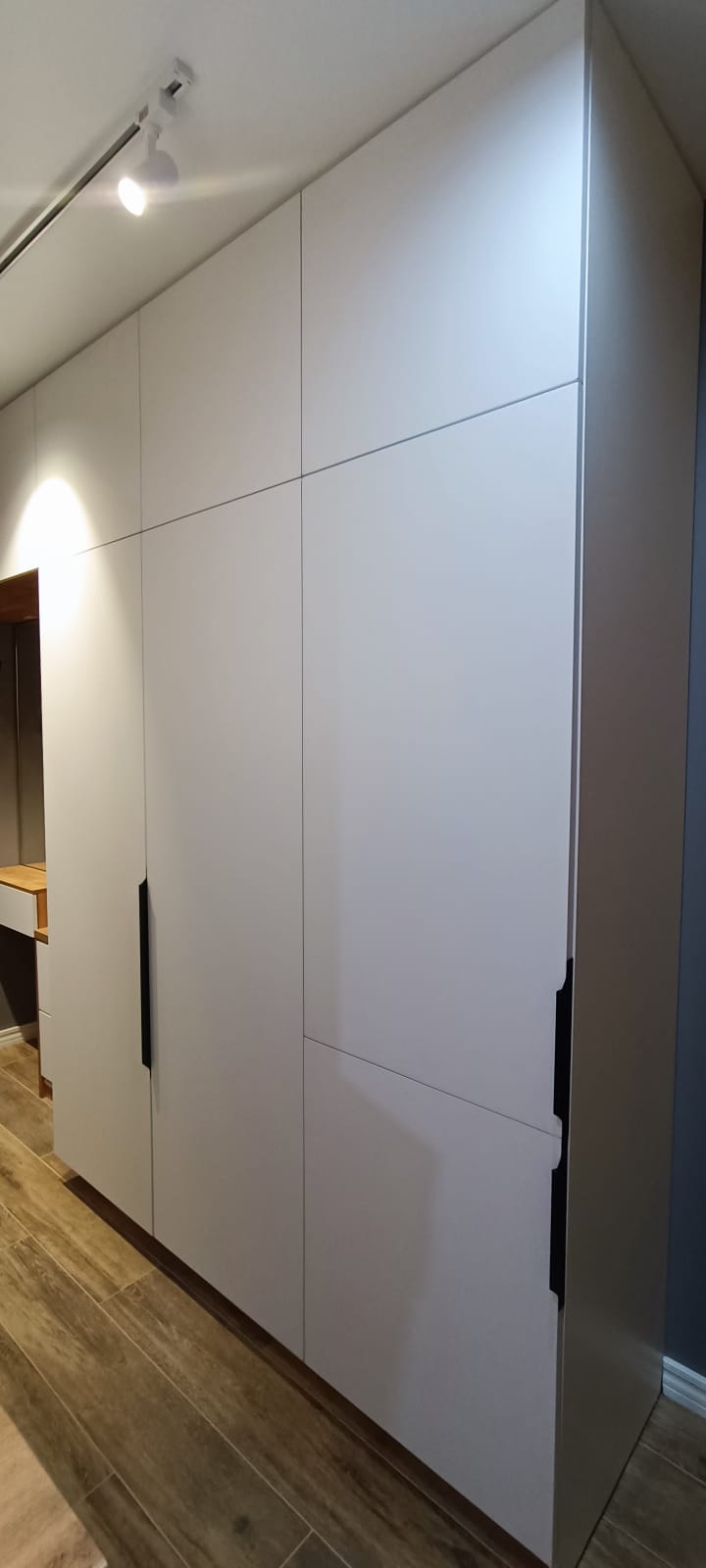 Шкаф в прихожую с обувницей и консоль-зеркало, фото - 1