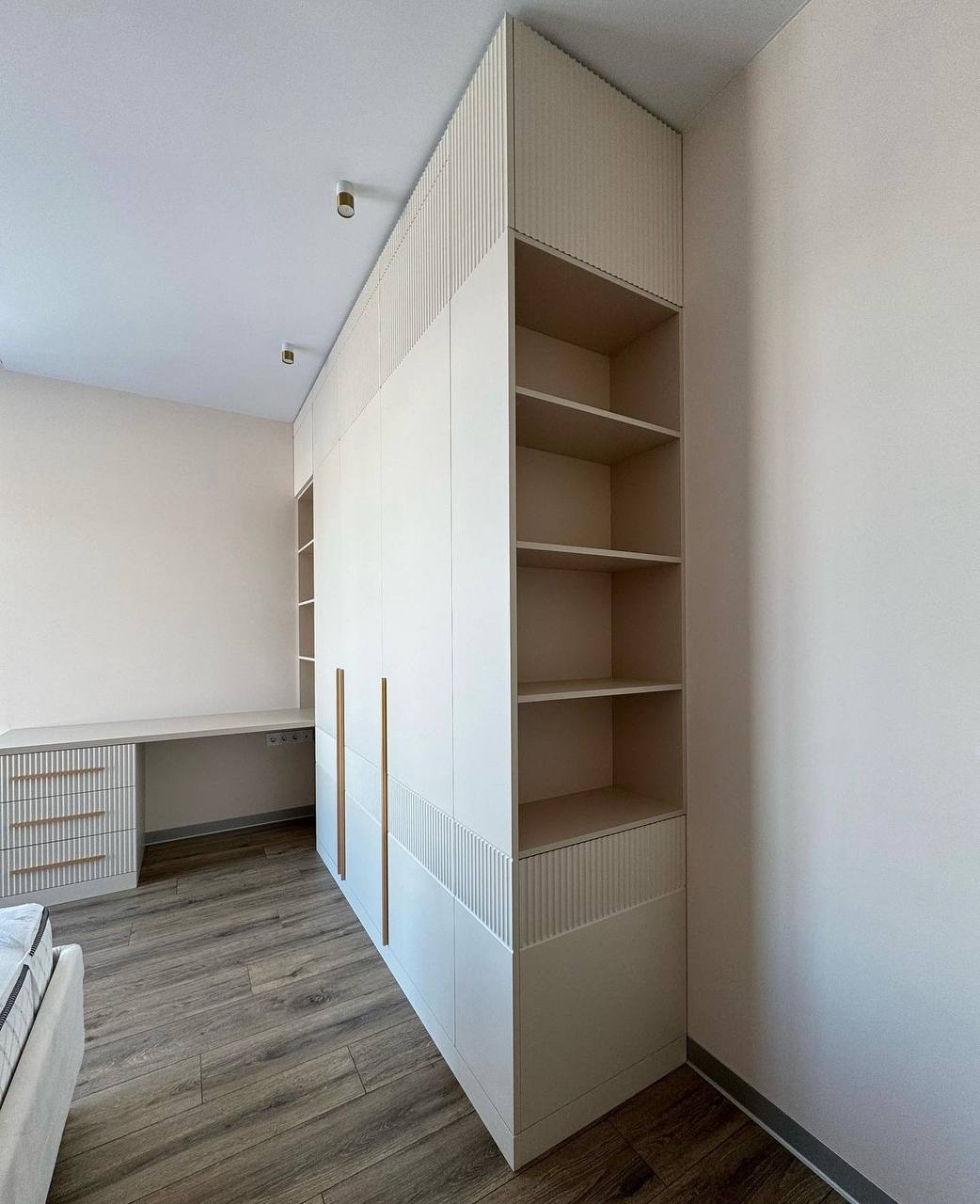 Комплект мебели в спальную комнату, фото - 2