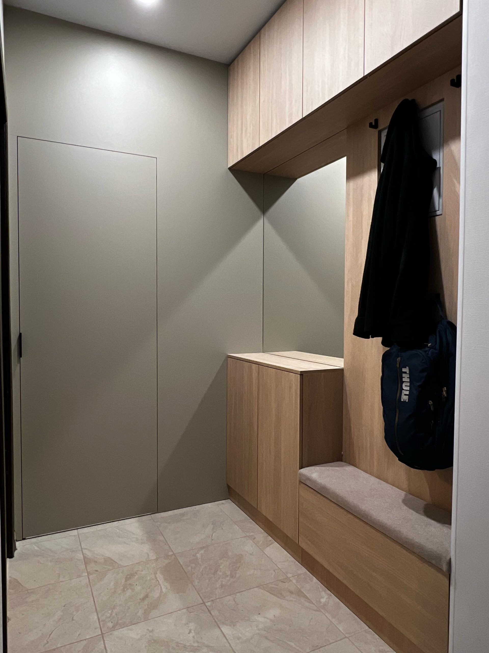Прихожая-гардеробная: 2в1 для небольшой квартиры - фото