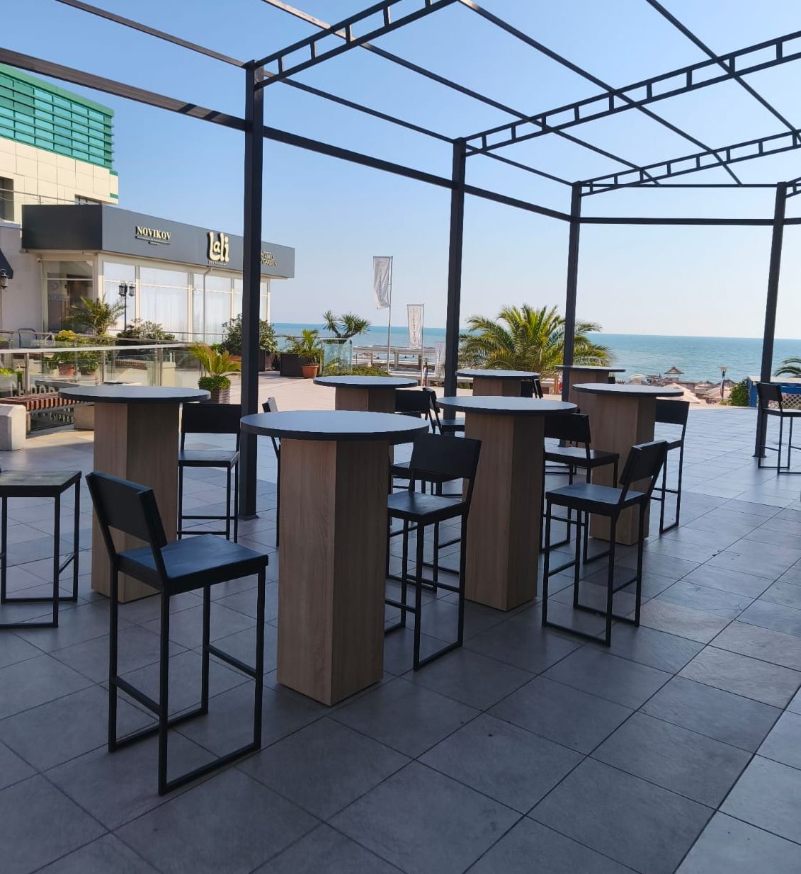 Барные столы для веранды - фото