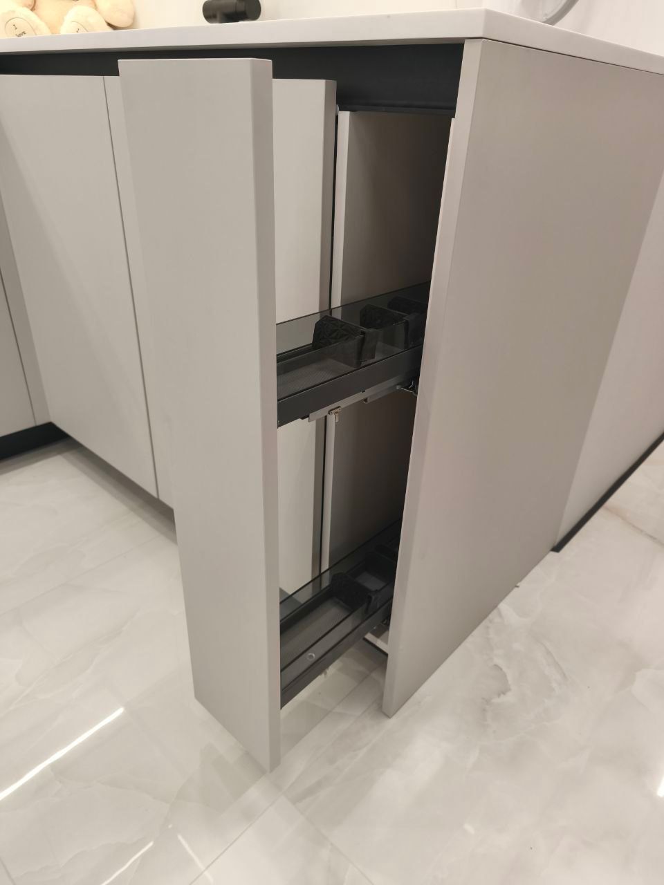 Угловая кухня в цвете Фарфоровый Оникс , ЖК Кислород, фото - 4