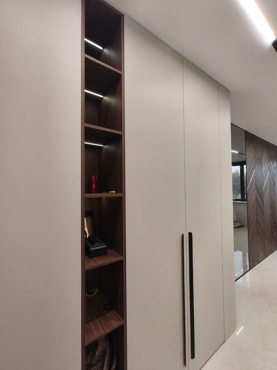 Комплект мебели для прихожей в цвете Фарфоровый оникс, ЖК Кислород, фото - 1