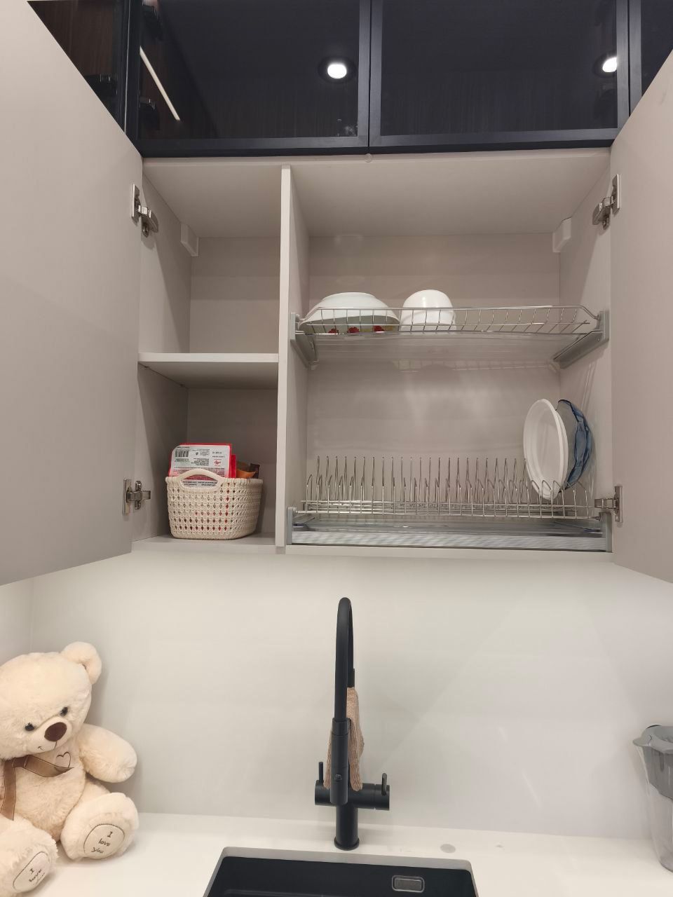 Угловая кухня в цвете Фарфоровый Оникс , ЖК Кислород, фото - 3